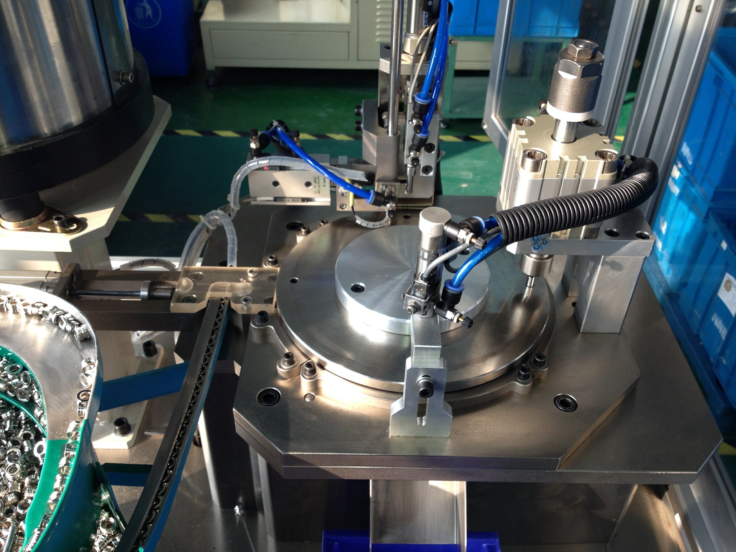 自動鉚接插桿設備